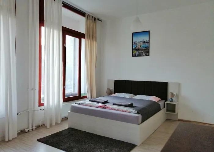 Zoom - Apart Otel 4*