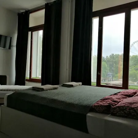 Zoom-budapest 4*